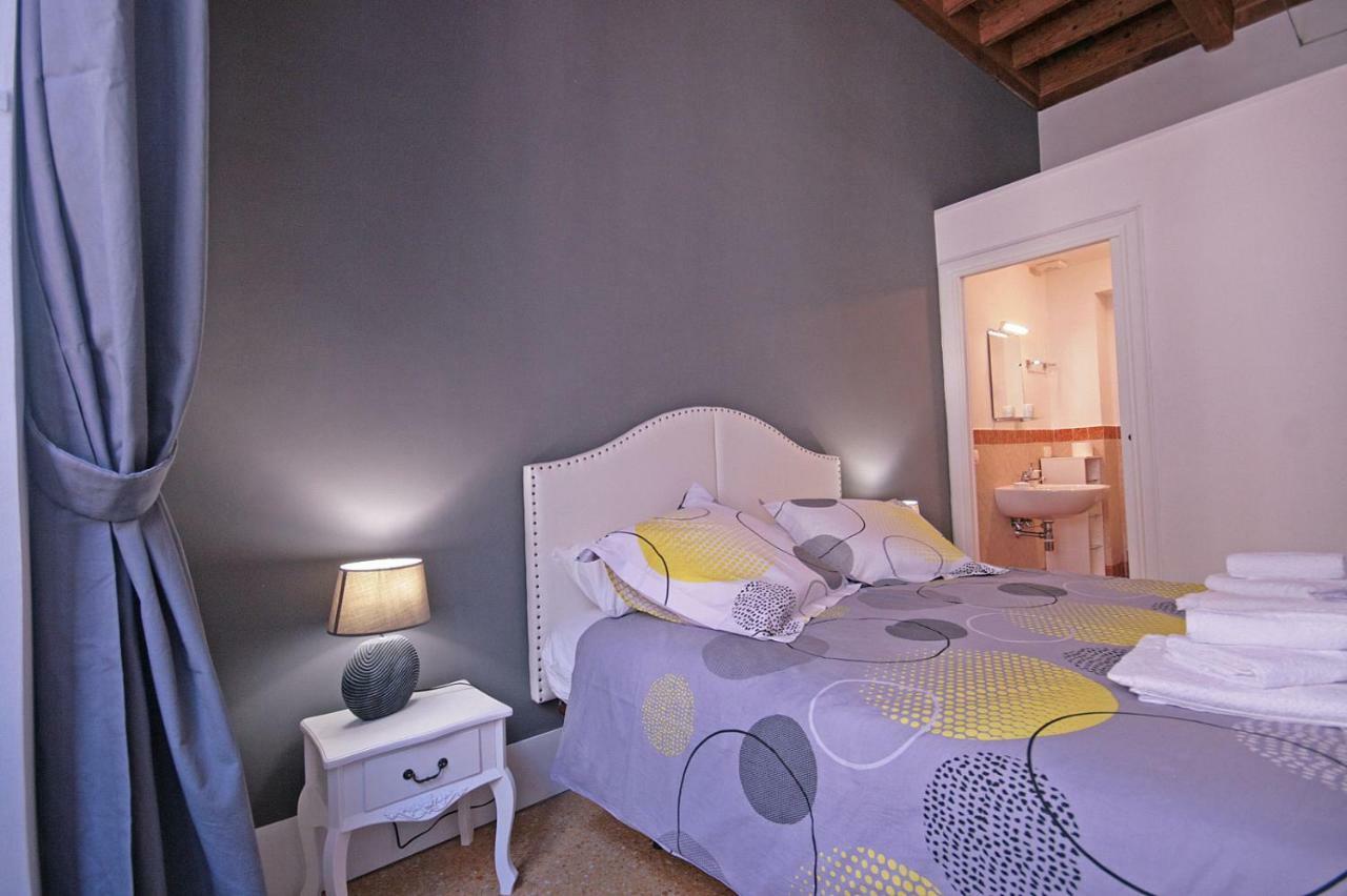 Trastevere 3 Bedrooms 로마 외부 사진